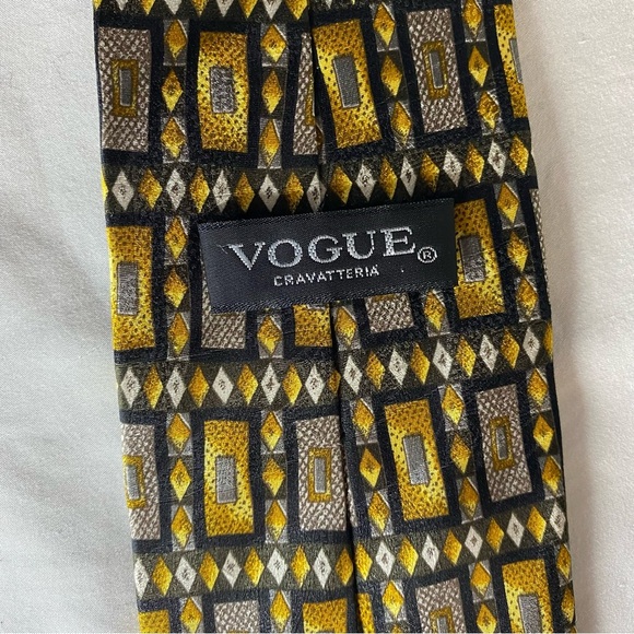 Vintage Vogue Italian Silk Tie Made In Canada Abstract Gold Geometric Diamond - Picture 2 of 6
